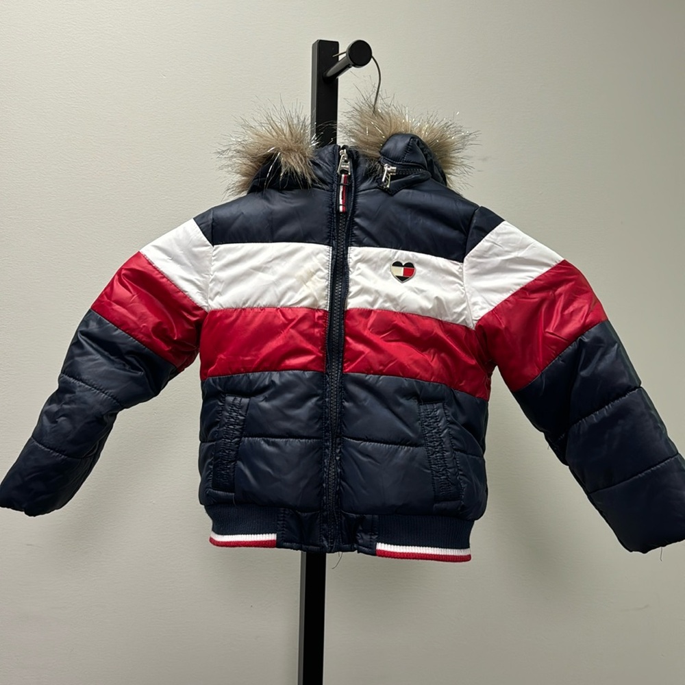 Tommy Hilfiger girls puffer jacket with removable hood size - 3T